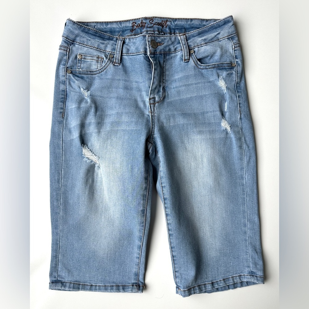 Celebrity Pink Body Sculpt Low Rise Stretch Blue Jean Bermuda Shorts Size 7/28